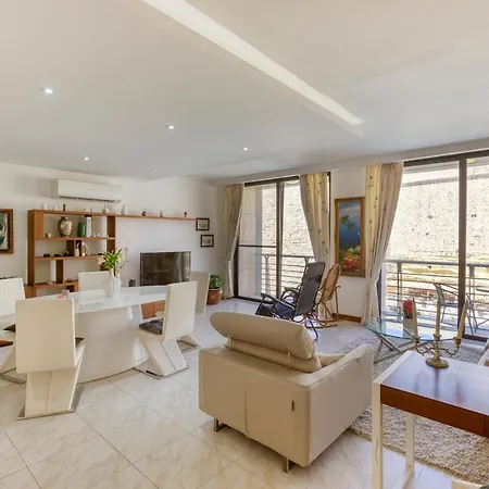 Beautiful, Spacious 3br With Beautiful Views By 360 Estates Apartment *
