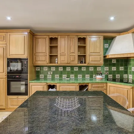 Beautiful, Spacious 3br With Beautiful Views By 360 Estates * בירגו
