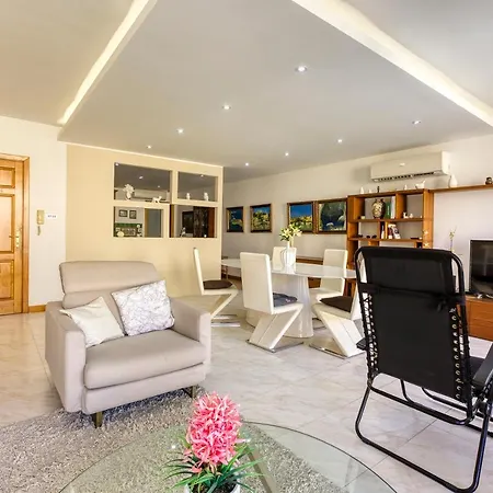Beautiful, Spacious 3br With Beautiful Views By 360 Estates דירה