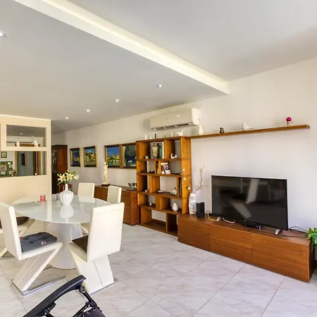 דירה Beautiful, Spacious 3br With Beautiful Views By 360 Estates
